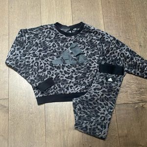 Comfy Adidas leopard print set